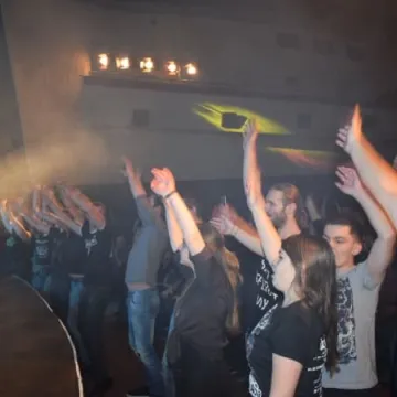 Moc na koncercie zespołu Łydka Grubasa