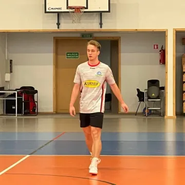 MOSiR KORNER Liga. Dwie drużyny na czele