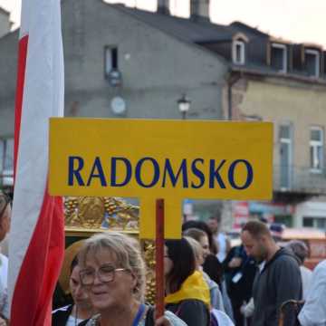 Podróż wiary. Pielgrzymi z Radomska w drodze na Jasną Górę