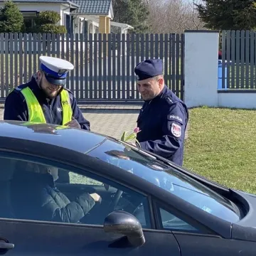 Kobieta za kierownicą łagodzi obyczaje, czyli Dzień Kobiet z radomszczańską policją