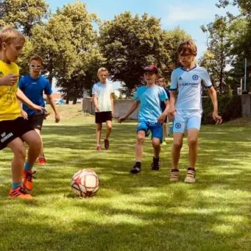 Lato na sportowo, czyli zajęcia z MOSiR