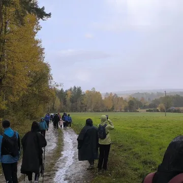 Rajd pieszy w dolinie Widawki zakończył cykl „Leśne przygody”
