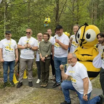 W Gomunicach poszli i pobiegli dla pszczół