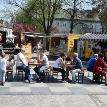 Food trucki opanowały plac 3 Maja