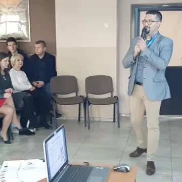 „Praktyka czyni mistrza”. Podsumowanie unijnego projektu w „Mechaniku”