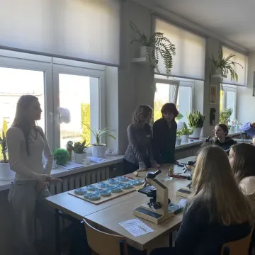 Dzień Owarty w II LO w Radomsku. Ósmoklasiści poznali szkołę od środka