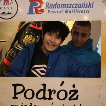 Wybrali się w podróż za jeden uśmiech...