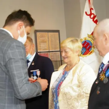 W Radomsku upamiętniono 40-lecie powstania „Solidarności”