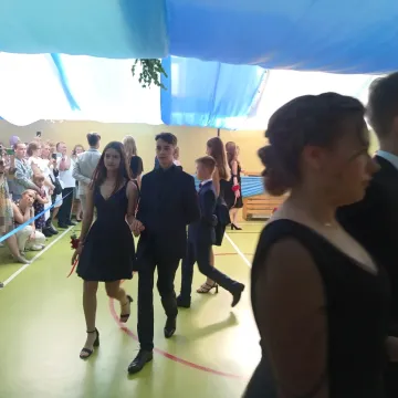 Bal na zakończenie ósmej klasy w PSP nr 2 w Radomsku