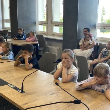 Gotowi do szkoły. Pierwszoklasiści otrzymali szkolne wyprawki