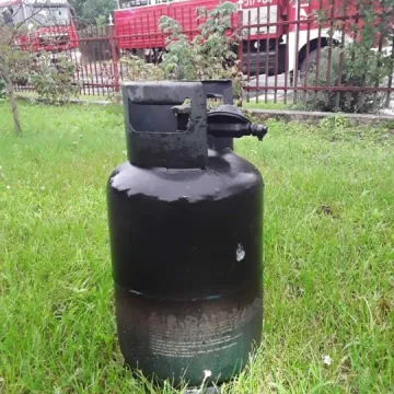 Wybuch gazu w domu jednorodzinnym w Przedborzu. Poparzona została 68-latka