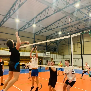 Wyniki IX kolejki Amatorskiej Ligi Siatkówki