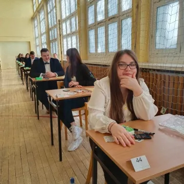 Trzeci dzień matur. Uczniowie piszą test z matematyki