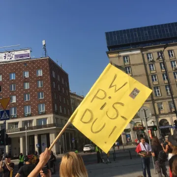 Radomszczanie na marszu „Zakończyć plandemię! Dość kłamstw!”