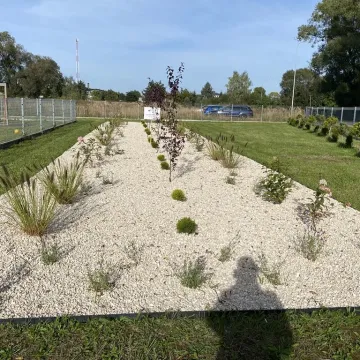 Okrajszów ma swój ekologiczny skwerek. Wielkie otwarcie z piknikiem