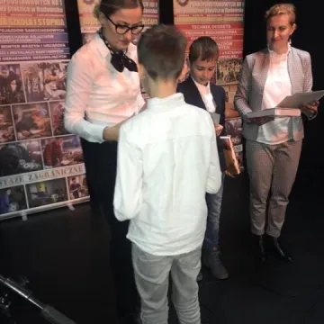 Śpiewali i recytowali po niemiecku oraz angielsku