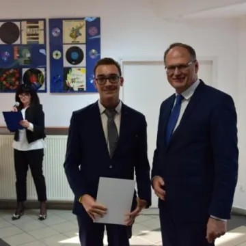 Najzdolniejsi uczniowie otrzymali stypendia prezydenta