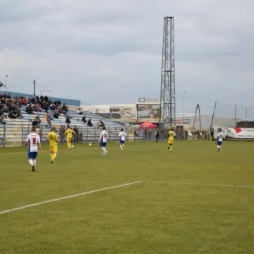 RKS Radomsko remisuje z Bronią Radom 1:1
