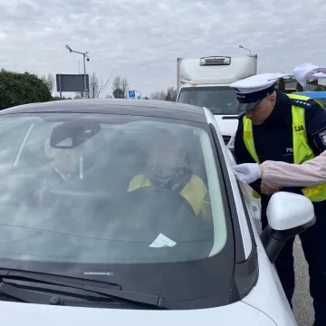 Świąteczny czas i większa czujność. Funkcjonariusze przypominali o bezpieczeństwie