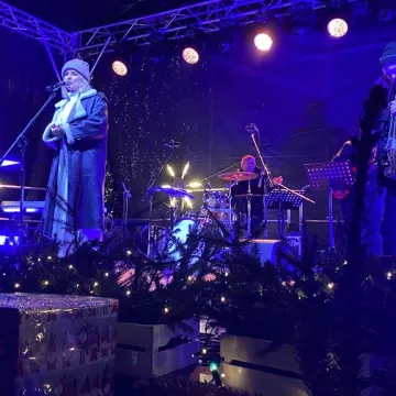 Halina Mlynkova na Jarmarku Bożonarodzeniowym w Radomsku