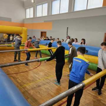 Jak 41 uczniów z „ósemki” z Radomska zapewniło szkole mikołajki