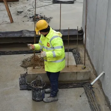 Zobacz, jak powstaje hala sportowa w Kamieńsku