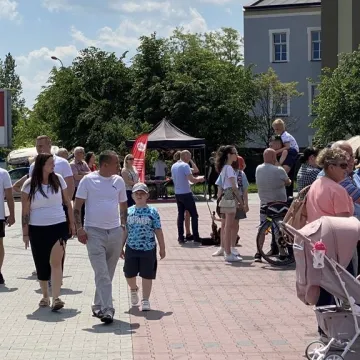 Klasyki zaparkowały w Radomsku. Trwa Auto-Moto Weteran 5