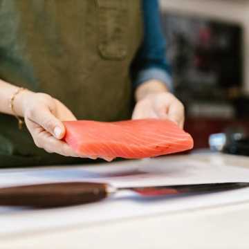 Szybkie dania z łososiem – przepisy na każdą okazję