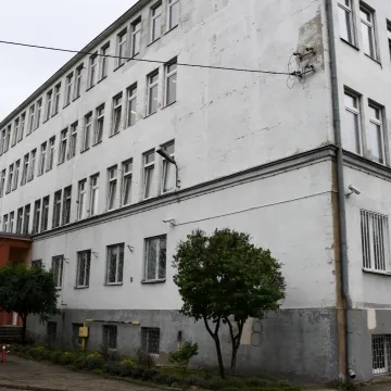 Piotrków Tryb.: totalna metamorfoza SP12 i II LO