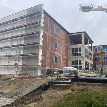 Nowoczesny obiekt przy szpitalu w Radomsku rośnie w oczach