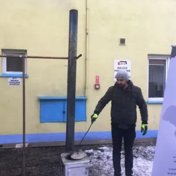 Pokaz ekologicznego palenia w piecu 