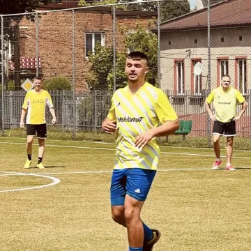 Liga „Szóstek” w Radomsku. Na prowadzeniu Gołębiarze