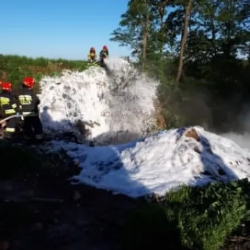Pożar wysypiska śmieci w Dmeninie