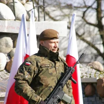 Cześć i chwała bohaterom!