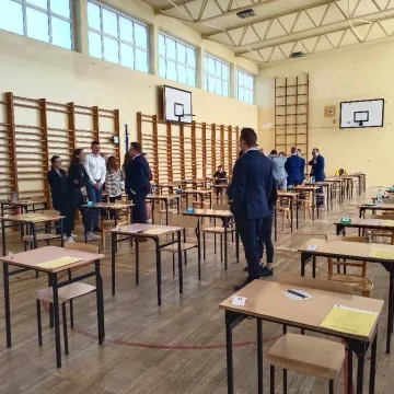 Trzeci dzień matur. Uczniowie piszą test z matematyki