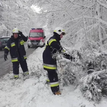 Zima powróciła. Miasto bez prądu i wody 