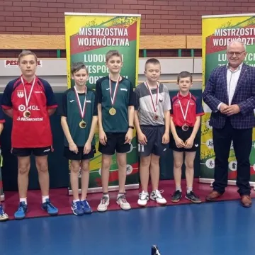 Tenisiści Valentyn i Janocha z brązowymi medalami mistrzostw LZS