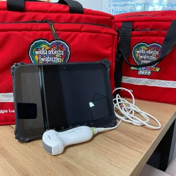 Radomsko: ratownicy medyczni otrzymali od WOŚP przenośne aparaty USG