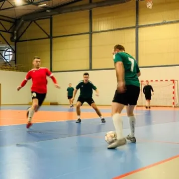 OSTR Bugaj na czele halówki