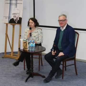 Mariusz Szczygieł odwiedził bibliotekę