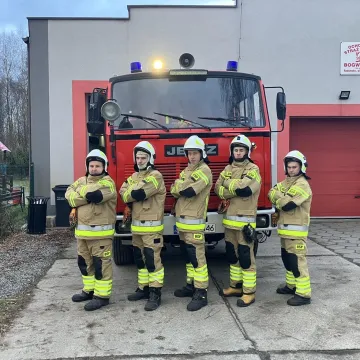Specjalistyczne ubrania dla OSP Bogwidzowy