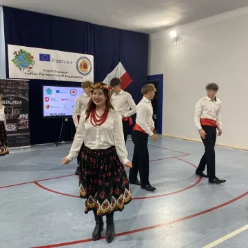 Certyfikaty wręczone, krakowiak zatańczony. Projekt Erasmus w 2 LO podsumowany