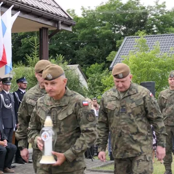 W Kocierzowach oddano hołd żołnierzom i lotnikom 1944 roku