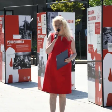 Piotrków Tryb.: wystawa o Solidarności otwarta