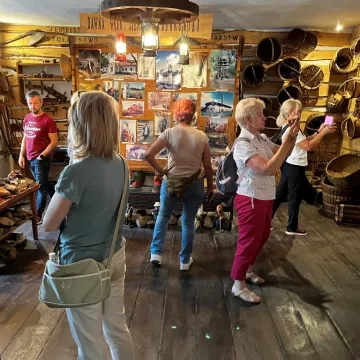 Podróżować, zwiedzać świat i odkrywać nieoczywiste miejsca