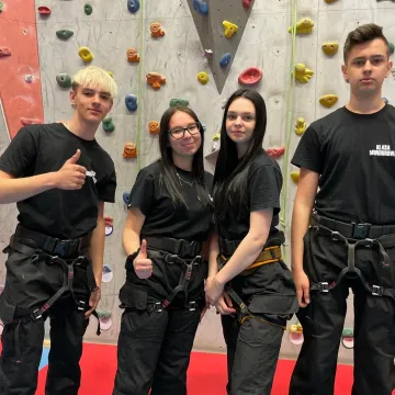 Uczniowie klas mundurowych z Radomska uczestniczyli w manewrach WOT