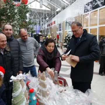 Targi rękodzieła z Mikołajem