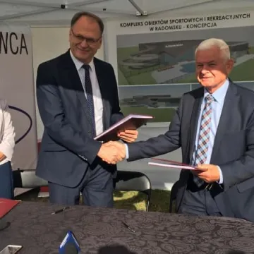 Umowa na budowę basenu podpisana
