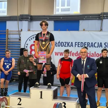 Herosi z Radomska z medalami w Dobryszycach