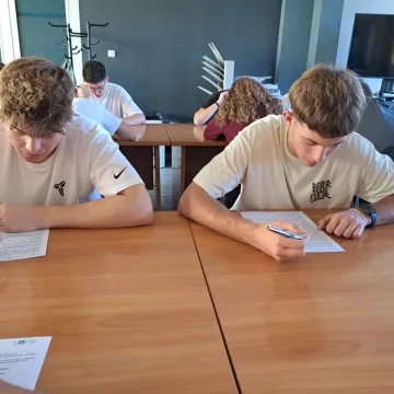 Młodzież rywalizuje o tytuł Mistrza Kierownicy